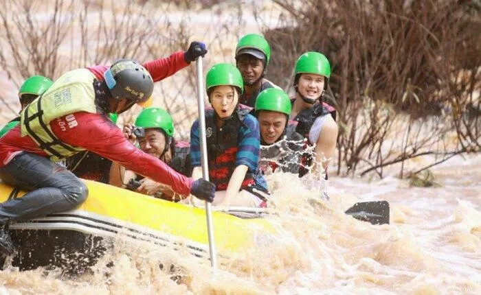 ล่องแก่งลำน้ำเข็ก เฮ้วทัวร์